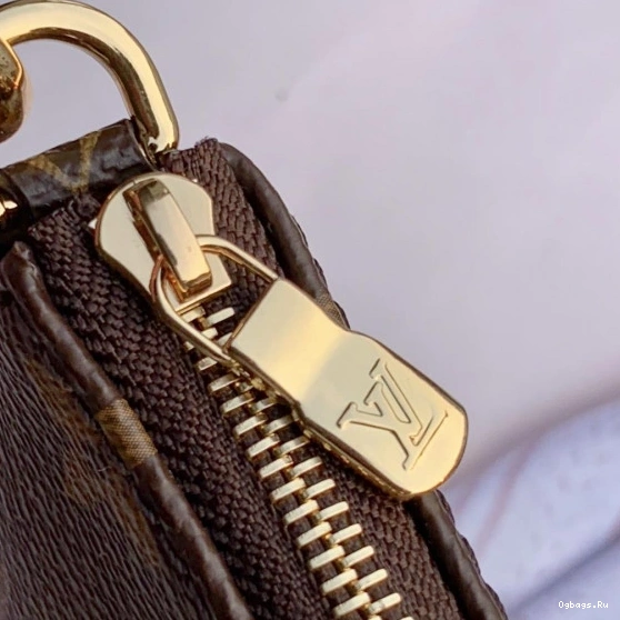 EXCHANELUSIVE - POCHETTE ACCESSOIRES MULTI VUITTON PRELAUNCH LOUIS DIGITAL 0302